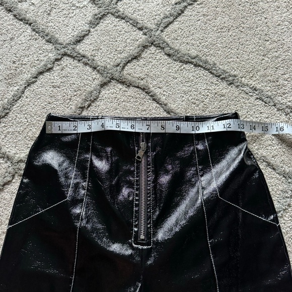 Aritzia Sunday Best Tessy faux leather moto Pants high rise slim leg small - Picture 7 of 12